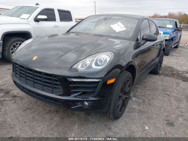 2017 PORSCHE MACAN WP1AA2A52HLB80467 Photo 1