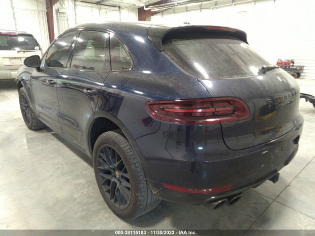 2017 PORSCHE MACAN WP1AG2A52HLB53722 Photo 2