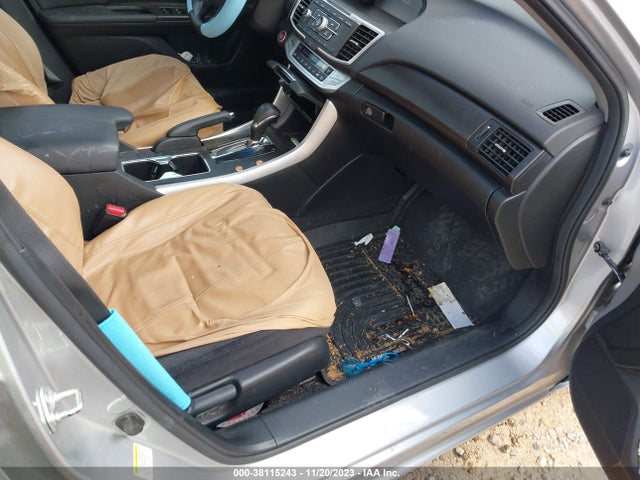 2013 HONDA ACCORD EX VIN: 1HGCR2F75DA160573