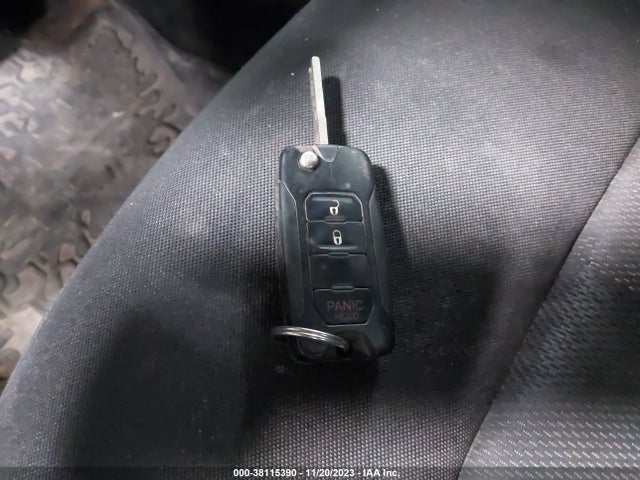 Jeep Renegade Latitude 2015 ZACCJBBT4FPB27799 Image 11