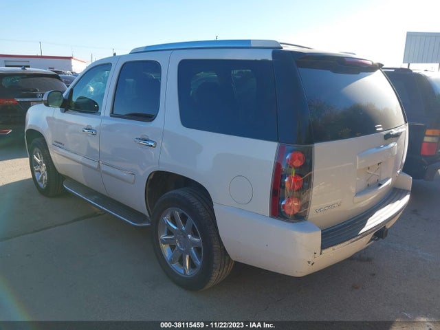2007 GMC YUKON DENALI VIN: 1GKFK63877J341817