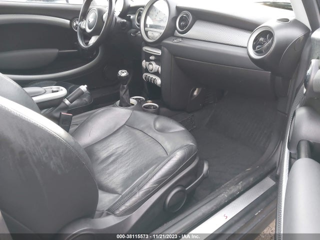 2009 MINI COOPER S WMWMF73539TT96806 Photo 4