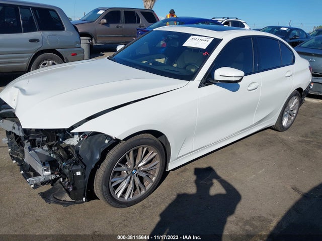 BMW 330I 2023 3MW69FF05P8D60422 Image 2