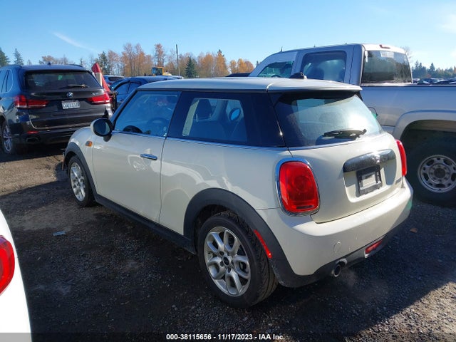 2016 MINI HARDTOP WMWXP5C51GT740158 Photo 2