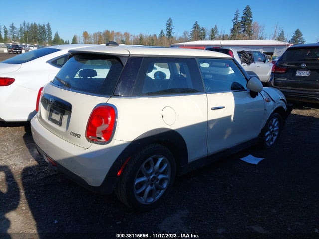 2016 MINI HARDTOP WMWXP5C51GT740158 Photo 3