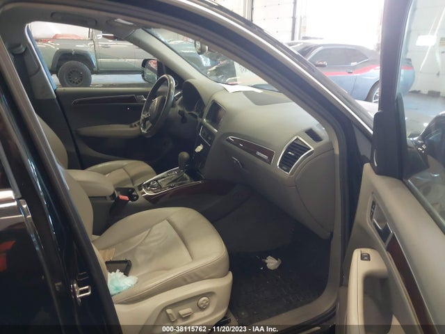 2011 AUDI Q5 2.0T PREMIUM VIN: WA1LFAFP8BA104300