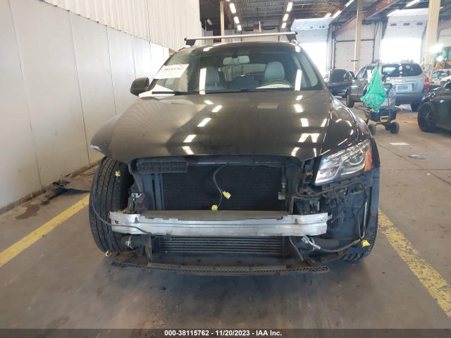 2011 AUDI Q5 2.0T PREMIUM VIN: WA1LFAFP8BA104300