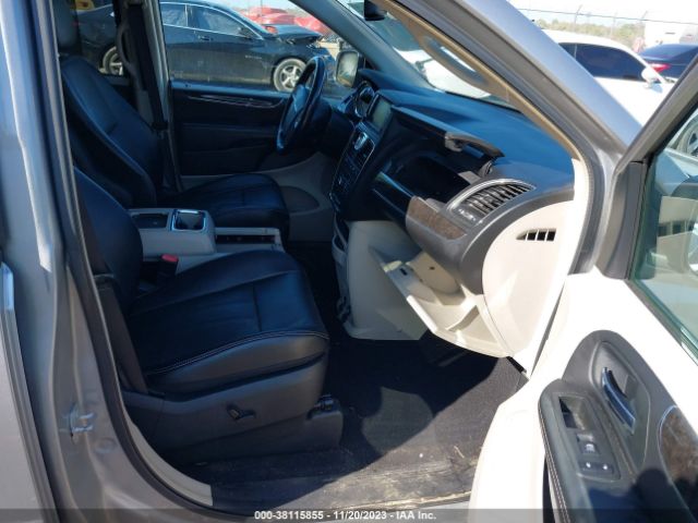 2C4RC1CG2FR525444 Chrysler Town & Country Touring-l