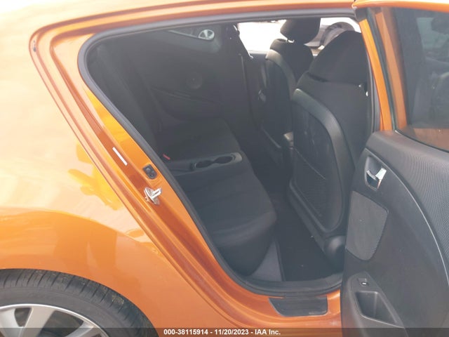 Hyundai VELOSTER 2016 KMHTC6AD1GU281586 Image 8