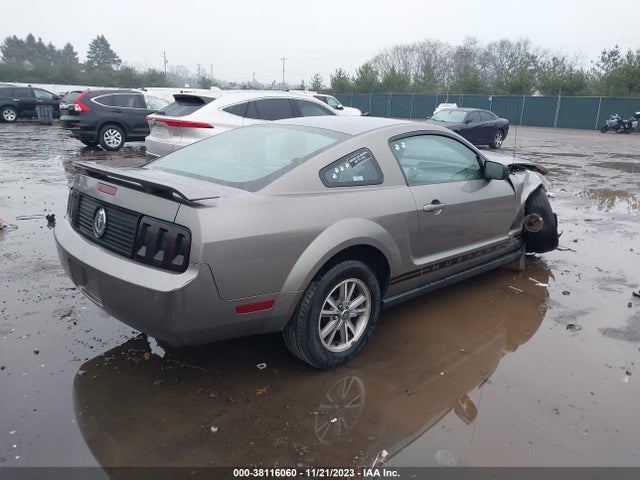 2005 FORD MUSTANG V6 DELUXE/V6 PREMIUM VIN: 1ZVFT80N555239501