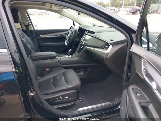 1GYKNCRSXJZ238803 Cadillac XT5 LUXURY
