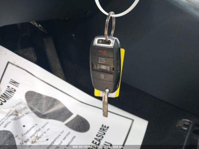 KNDPBCAC8E7613808 KIA Sportage Lx