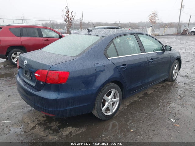 2014 VOLKSWAGEN JETTA 1.8T SE VIN: 3VWD07AJ0EM292087