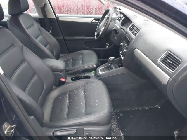 2014 VOLKSWAGEN JETTA 1.8T SE VIN: 3VWD07AJ0EM292087