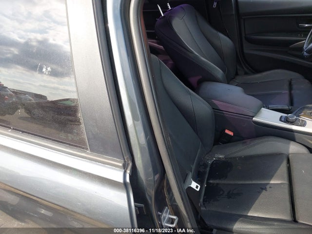 BMW 320i 2014 WBA3B1G53ENT01318 Image 5