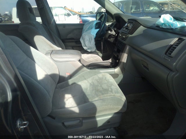 2003 HONDA PILOT EX VIN: 2HKYF18413H568005