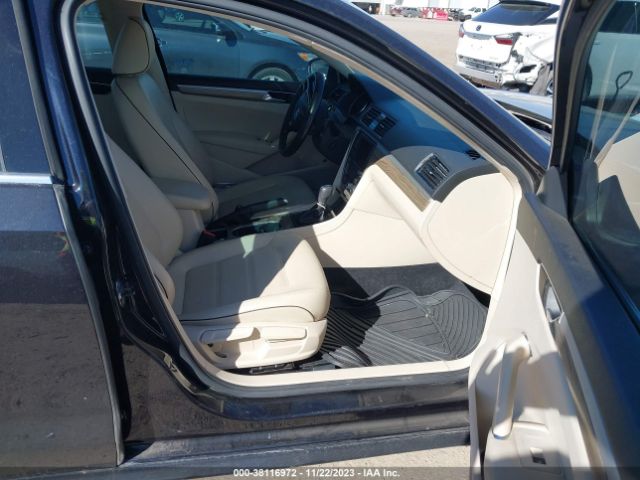 1VWBA7A38JC008030 Volkswagen Passat 2.0t Se