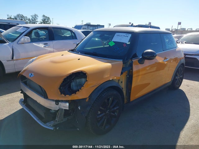 2018 MINI HARDTOP WMWXP5C50J2G61824 Photo 1