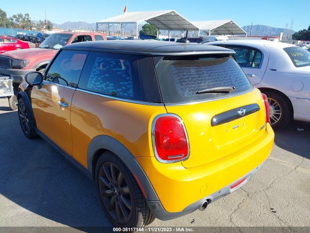 2018 MINI HARDTOP WMWXP5C50J2G61824 Photo 2