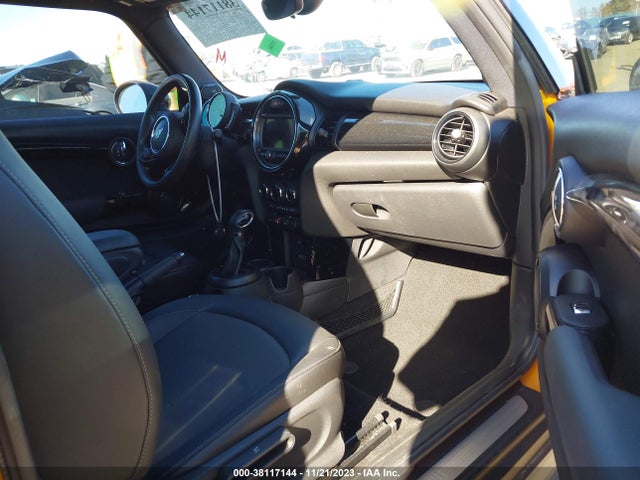 2018 MINI HARDTOP WMWXP5C50J2G61824 Photo 4
