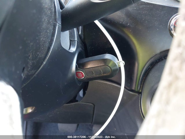 Fiat 500E BATTERY ELECTRIC 2017 3C3CFFGE7HT550377 Image 11