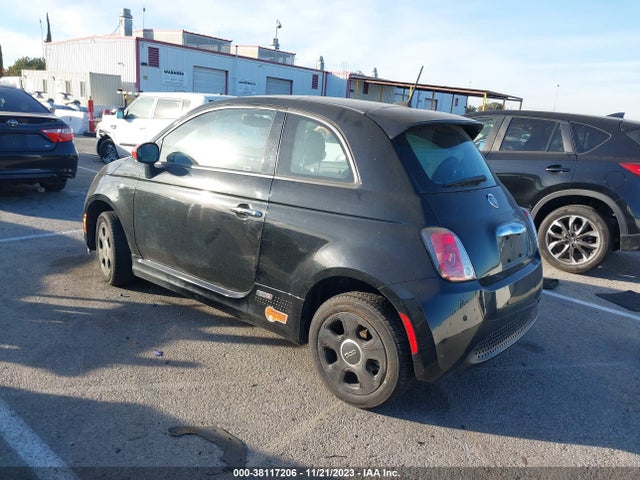 Fiat 500E BATTERY ELECTRIC 2017 3C3CFFGE7HT550377 Image 3