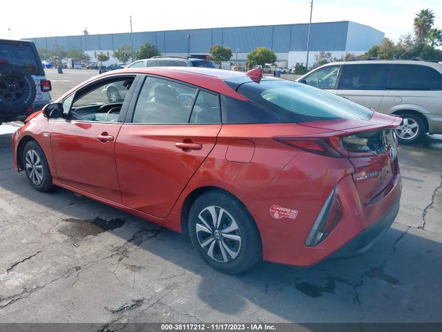2017 Toyota Prius Prime Premium მანქანა იყიდება აუქციონზე, vin: JTDKARFP7H3064223, აუქციონის ნომერი: 38117212