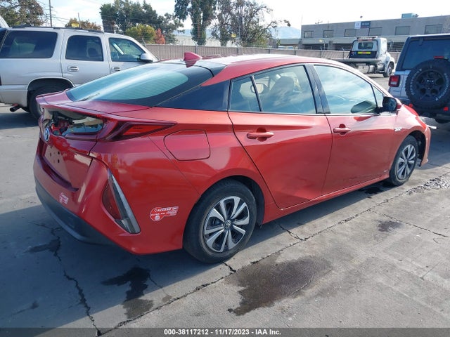 2017 Toyota Prius Prime Premium მანქანა იყიდება აუქციონზე, vin: JTDKARFP7H3064223, აუქციონის ნომერი: 38117212