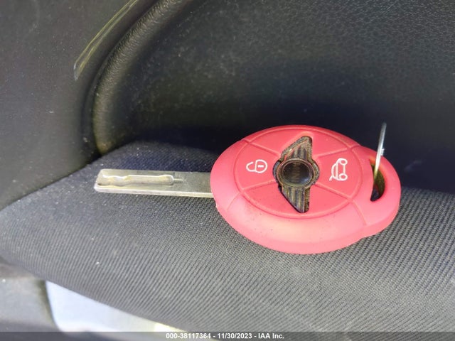 2005 MINI COOPER WMWRC33435TJ68393 Photo 10