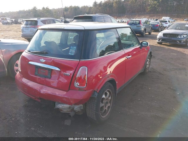 2005 MINI COOPER WMWRC33435TJ68393 Photo 3