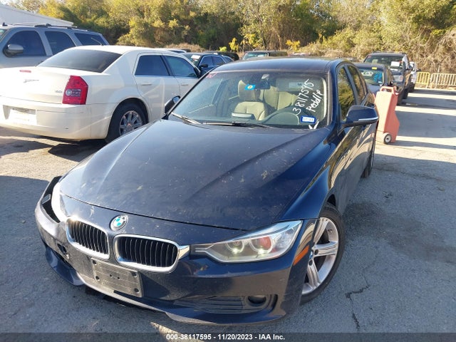BMW 320i 2014 WBA3B1C58EK131609 Image 2