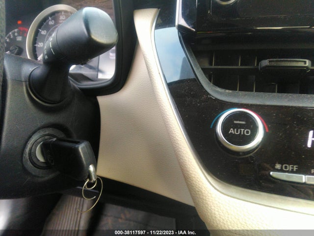2020 TOYOTA COROLLA LE VIN: JTDEPRAE2LJ002427