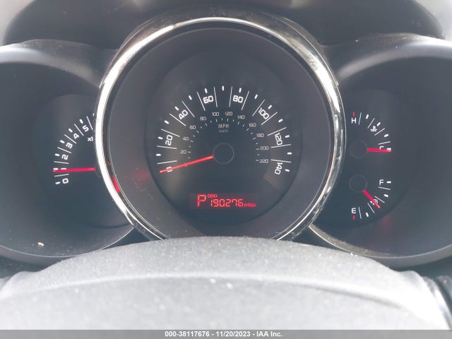 2011 KIA SOUL VIN: KNDJT2A20B7278902