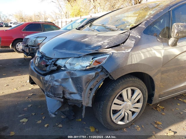 Honda FIT LX 2015 3HGGK5H50FM760457 Image 6