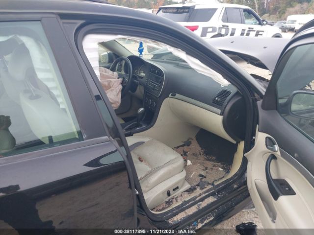 2010 SAAB 9-3 YS3FC4CYXA1613144 Photo 4