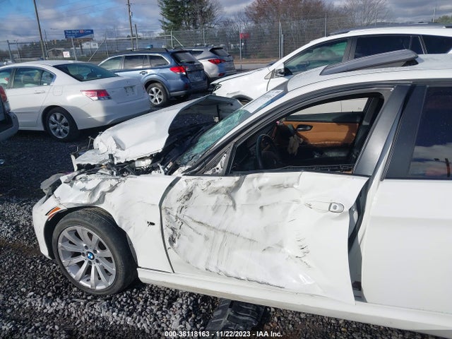 2011 BMW 328I VIN: WBAPH7G52BNM54819
