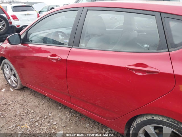 2012 HYUNDAI ACCENT SE VIN: KMHCU5AE2CU024737