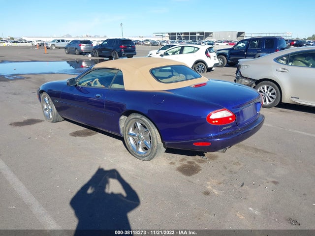 1997 JAGUAR XK8 SAJGX274XVC008838 Photo 2
