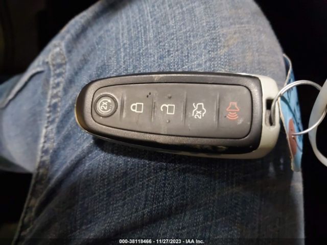 2017 FORD ESCAPE 1FMCU9J93HUB91304 Photo 10