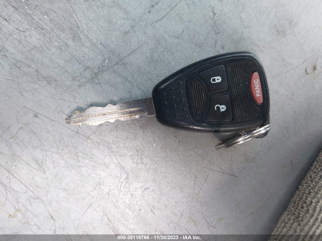 2006 CHRYSLER TOWN & COUNTRY VIN: 1A4GP45R16B746487