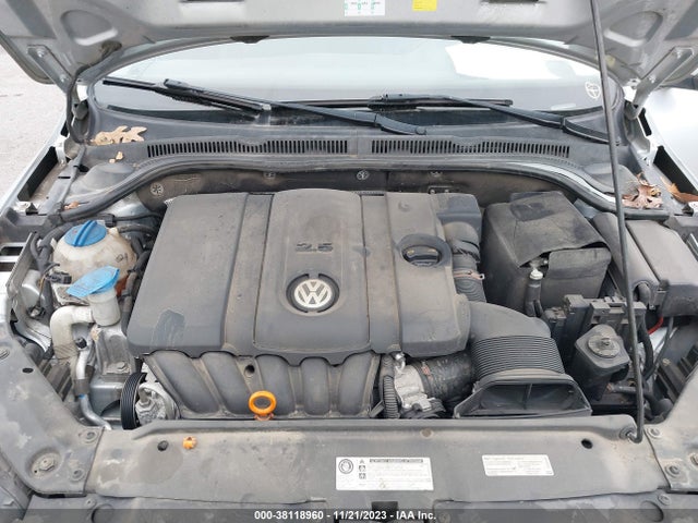 2013 VOLKSWAGEN JETTA 2.5L SE VIN: 3VWDP7AJ6DM424229