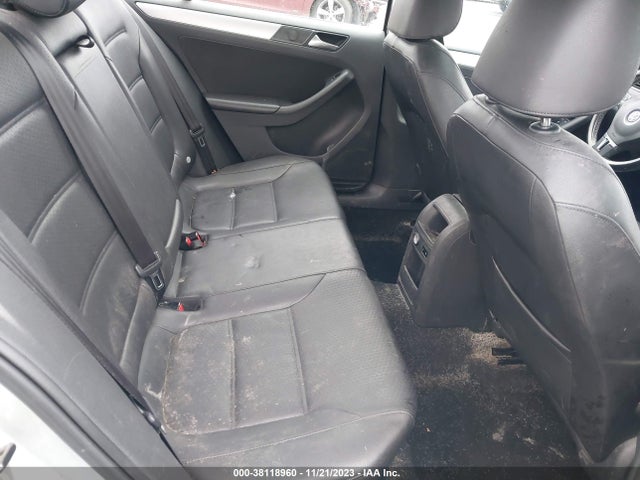 2013 VOLKSWAGEN JETTA 2.5L SE VIN: 3VWDP7AJ6DM424229