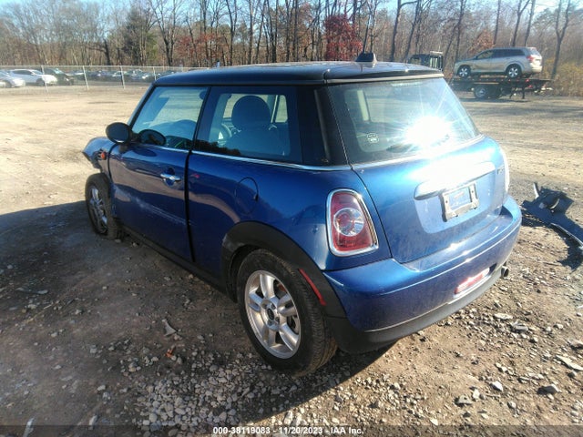 2012 MINI COOPER WMWSU3C50CT540731 Photo 2