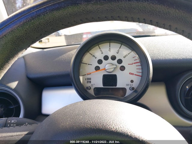 2013 MINI COOPER CLUBMAN WMWZF3C55DT489723 Photo 6