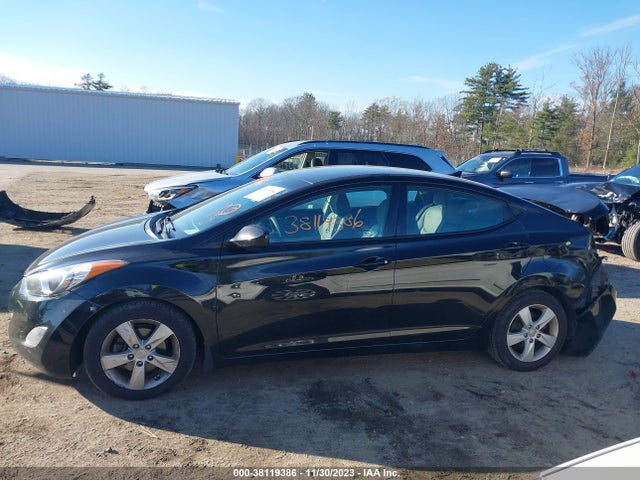 2013 HYUNDAI ELANTRA GLS VIN: 5NPDH4AE6DH415179