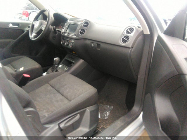 2018 VOLKSWAGEN TIGUAN LIMITED 2.0T VIN: WVGAV7AX8JK001277