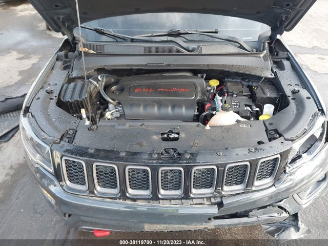 3C4NJDDB6HT667773 Jeep New Compass Trailhawk 4x4