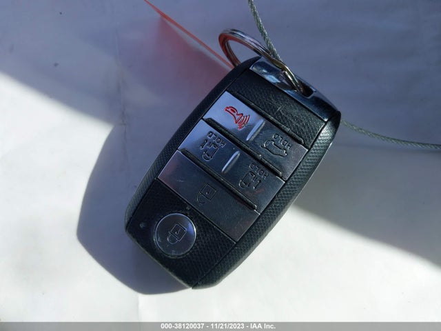 2021 KIA SEDONA EX VIN: KNDMB5C13M6674188
