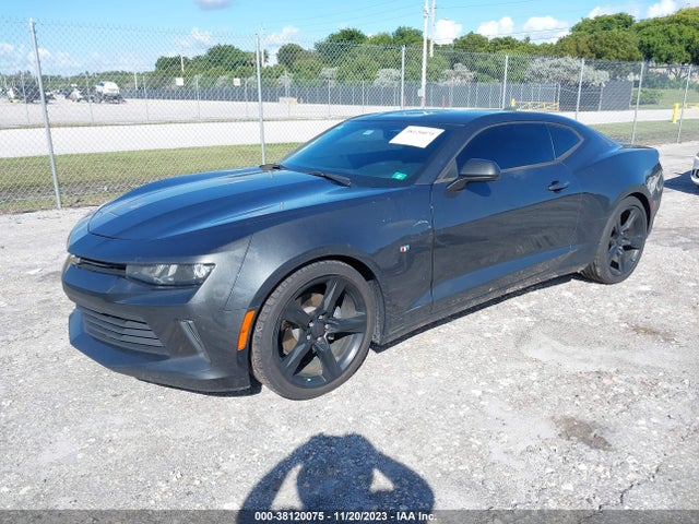 Chevrolet Camaro 1lt 2018 1G1FB1RX0J0143261 Image 2