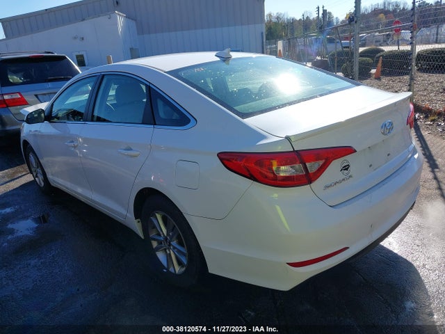 2015 HYUNDAI SONATA SE VIN: 5NPE24AF6FH215128